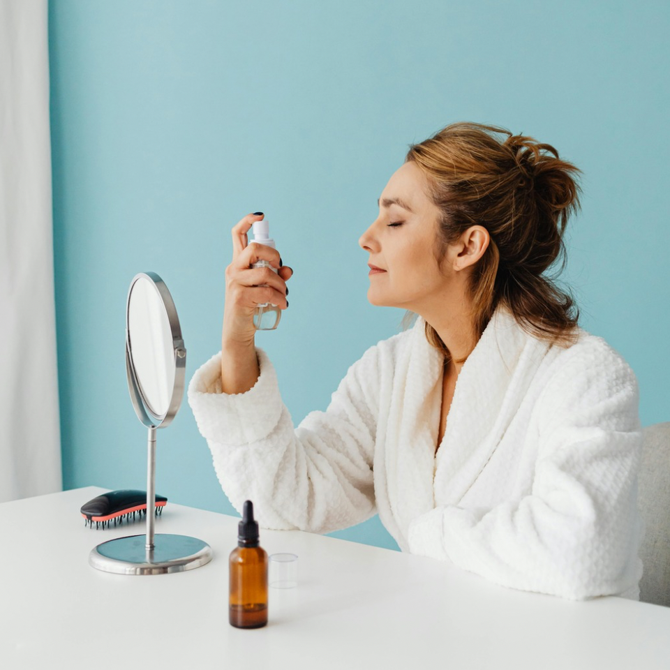 <img src="Best-Setting-Spray.png" alt="This is an article photo">